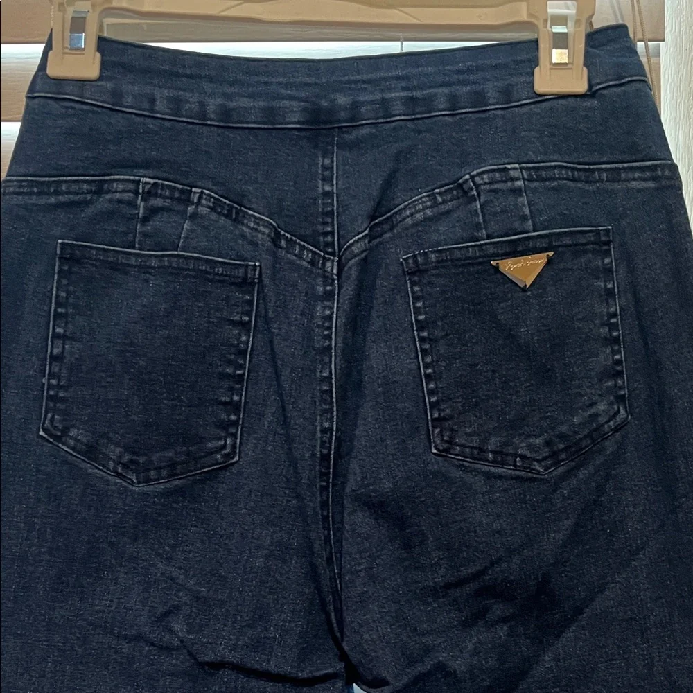 Classic Black Women's Jeans - Picture 3 of 3